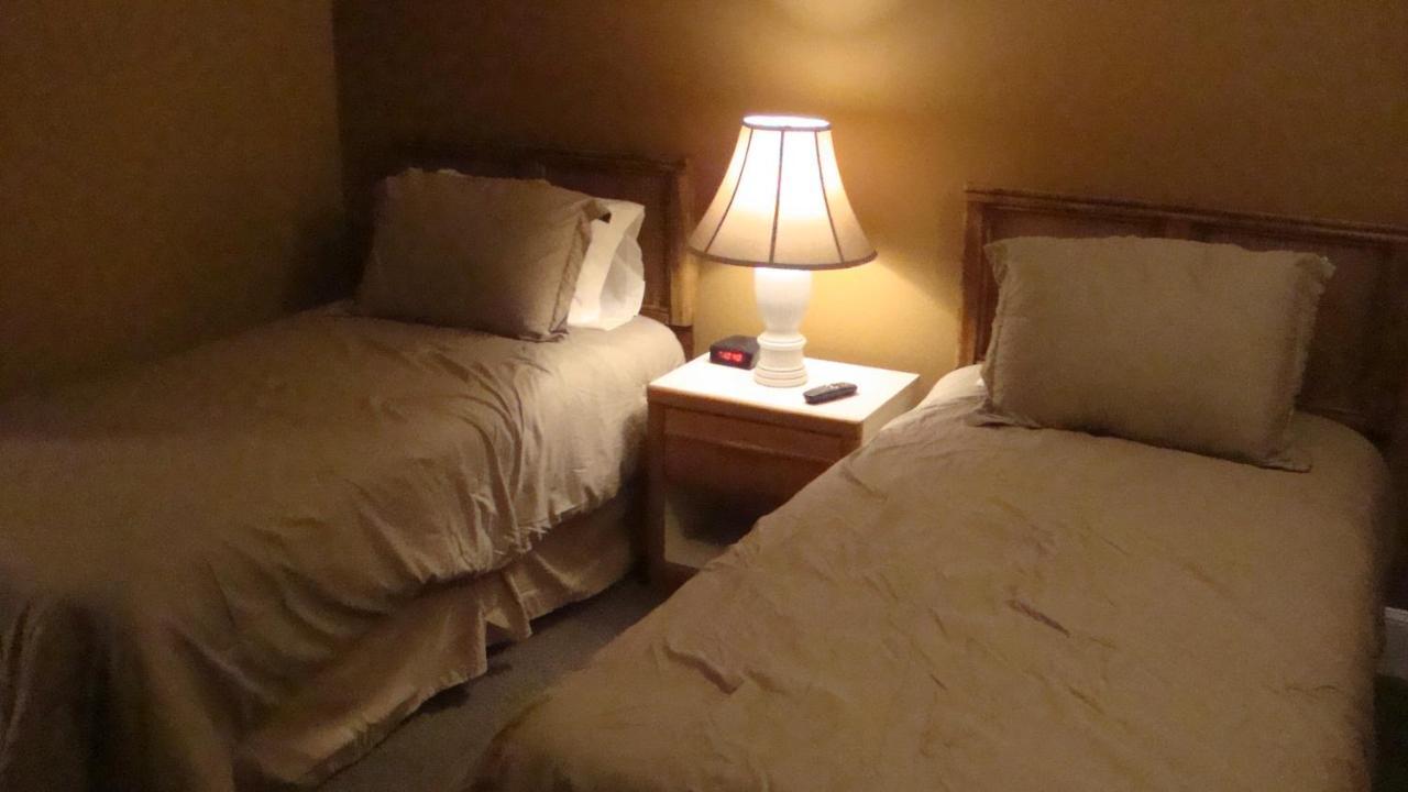 Snow Creek Inn West Dover Bagian luar foto