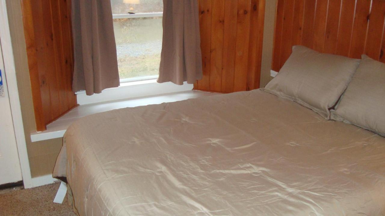 Snow Creek Inn West Dover Bagian luar foto
